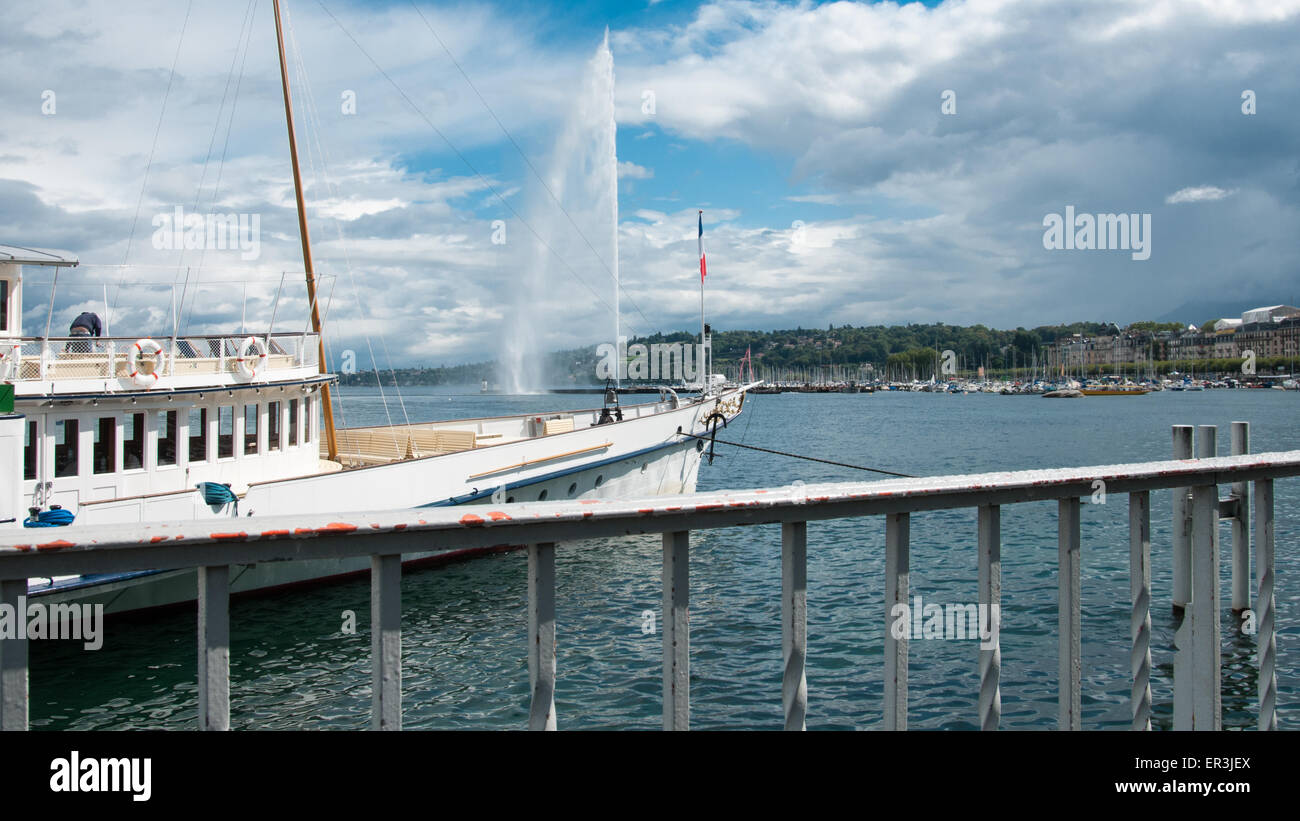Voile sur le lac Léman ray Boswell Banque D'Images