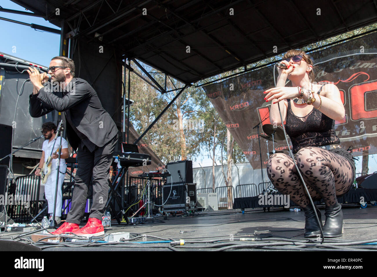 Irvine, Californie, USA. 16 mai, 2015. ALAN WILKIS (L) et l'OFFICE DE RYAN du Big Data en concert au cours de la Fiesta Y KROQ Weenie Roast à Irvine Meadows Amphitheater à Irvine, Californie © Daniel DeSlover/ZUMA/Alamy Fil Live News Banque D'Images