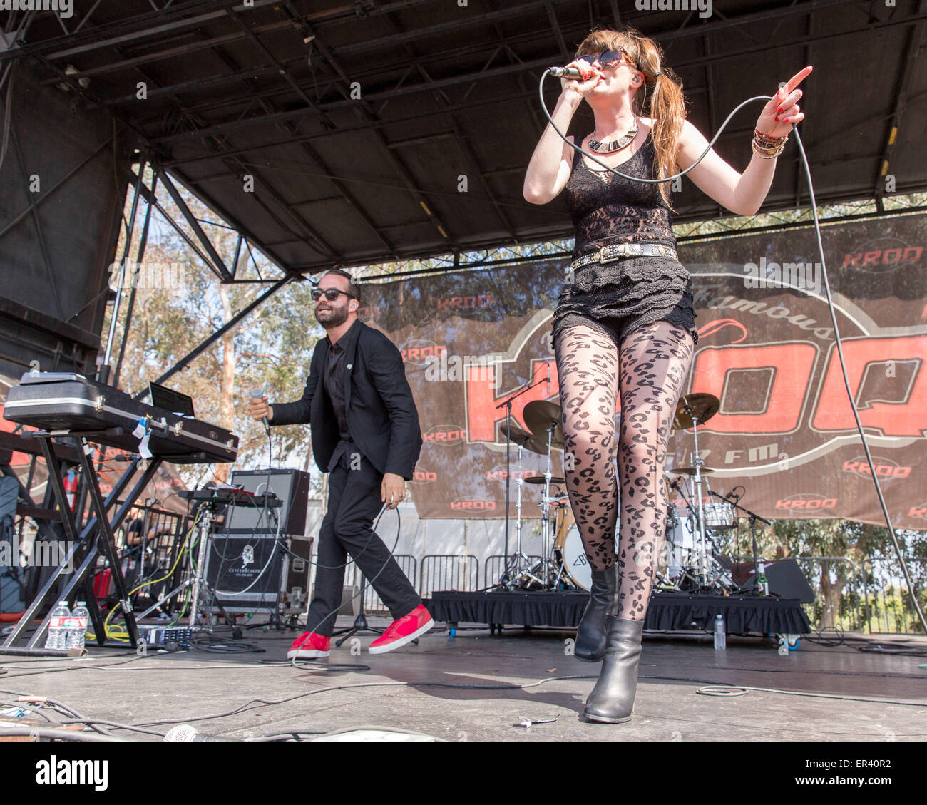Irvine, Californie, USA. 16 mai, 2015. ALAN WILKIS (L) et l'OFFICE DE RYAN du Big Data en concert au cours de la Fiesta Y KROQ Weenie Roast à Irvine Meadows Amphitheater à Irvine, Californie © Daniel DeSlover/ZUMA/Alamy Fil Live News Banque D'Images