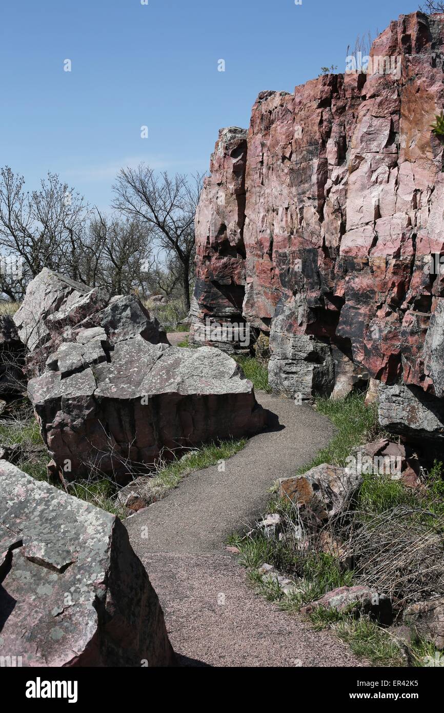 Un sentier dans Pipestone National Monument au Minnesota. Banque D'Images