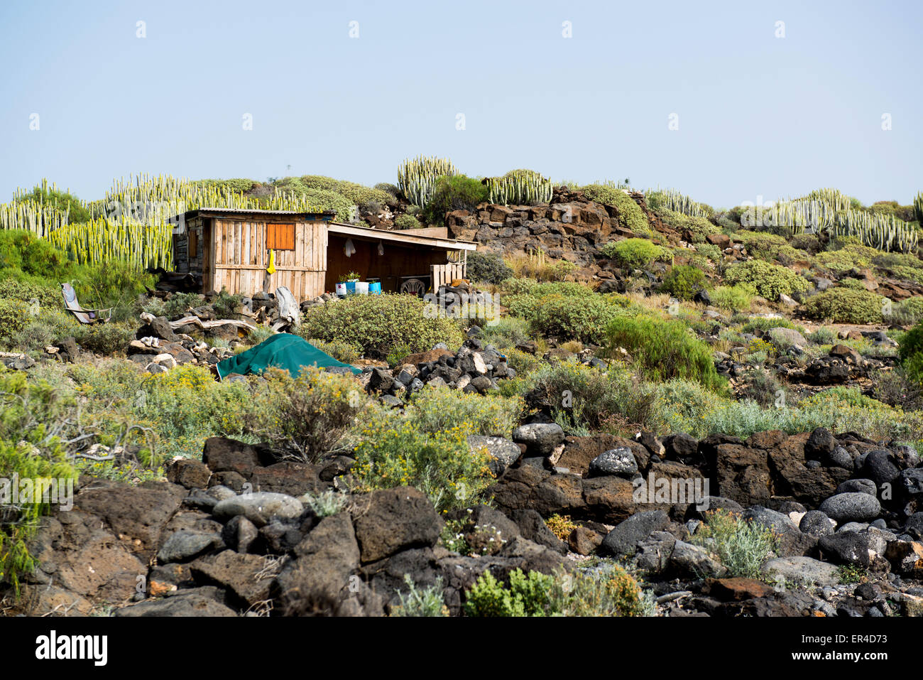 Self-made dans une masure tropiques Banque D'Images