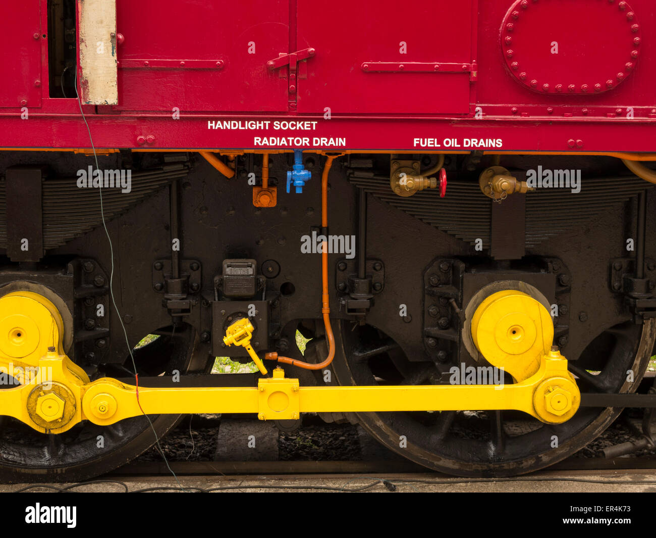Un vintage locotracteur train à la manoeuvre du patrimoine, la fiducie Rowsley station, près de Matlock, Derbyshire, Royaume-Uni. prises 16/05/2015 Banque D'Images