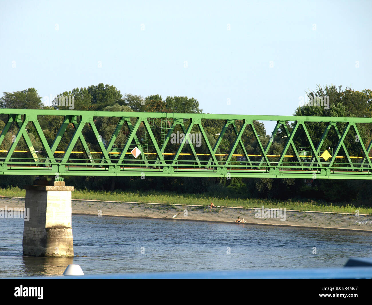 Pont ferroviaire sur la rivière Drave à Osijek Banque D'Images