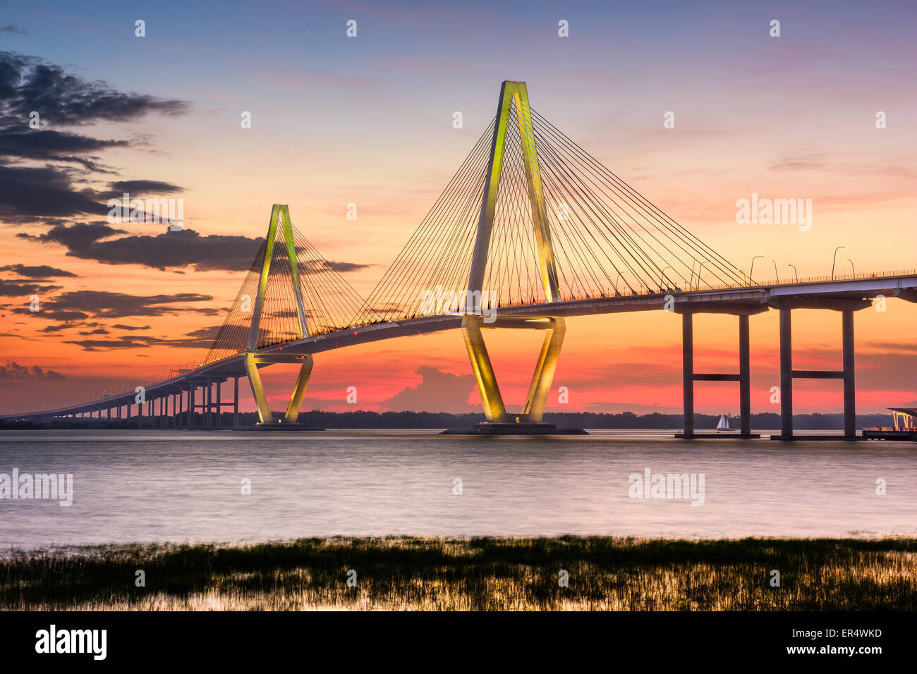 Charleston, Caroline du Sud, USA au pont Arthur Ravenel Jr.. Banque D'Images