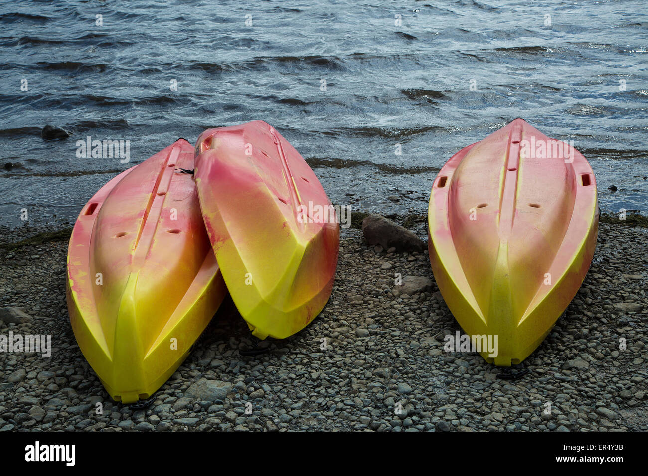 Des kayaks à Derwentwater Keswick, Banque D'Images