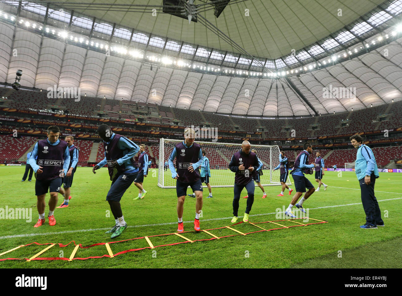 Varsovie, Pologne. 26 mai, 2015. La finale de la Ligue Europa. Les joueurs Dnipro © Action Plus de Sports/Alamy Live News Banque D'Images