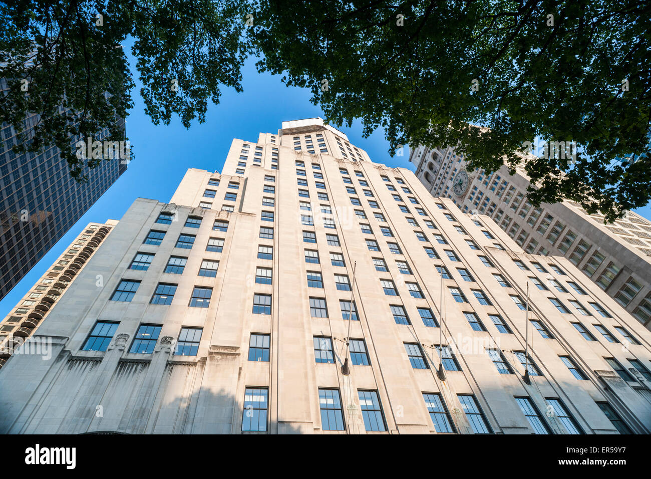 11 11 Madison Avenue, à l'origine partie de la Metropolitan Life Insurance campus, est vu à New York le mardi, 19 mai 2015. SL Green Realty a convenu d'acheter le bâtiment pour 2,6 milliards de dollars de la CIM Groupe dans le deuxième prix le plus élevé jamais payé pour un immeuble de bureaux à New York. Les bâtiments locataire clé est le Credit Suisse. (© Richard B. Levine) Banque D'Images