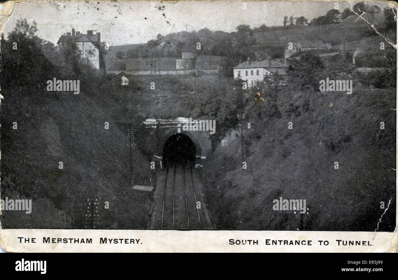 Entrée sud du tunnel ferroviaire, Merstham, près de Redhill, Surrey, Angleterre. Sous-titrée "Le Mystère Merstham' après la découverte du corps de Mary Sophia de l'argent dans le tunnel en septembre 1905 1905 Banque D'Images