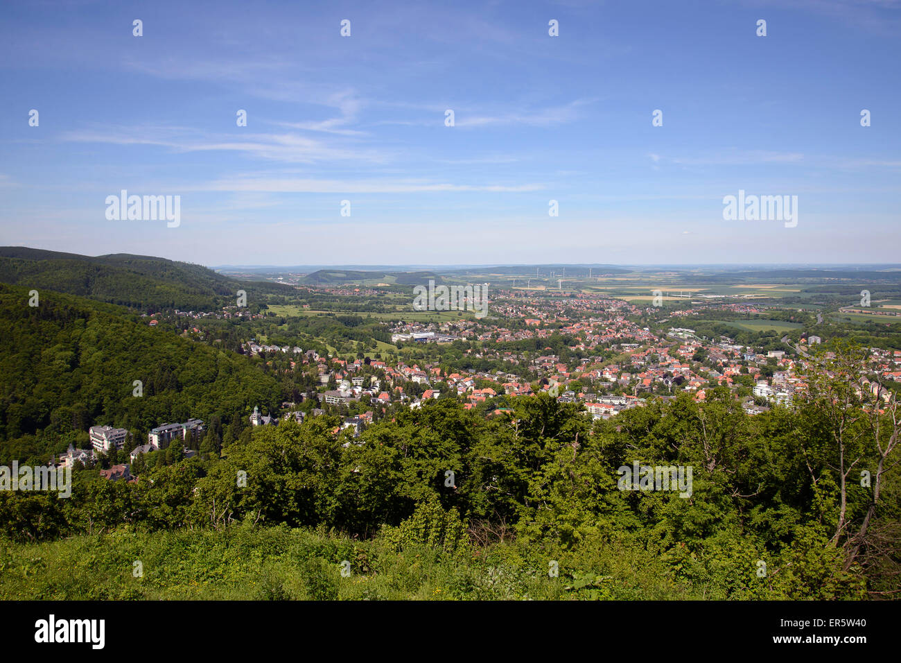 Vue depuis Grossen Bihlerdorf, Bad Harzburg, Harz, Basse-Saxe, Allemagne, Europe Banque D'Images Vue depuis Grossen Bihlerdorf, Bad Harzburg, Harz, Basse-Saxe, Allemagne, Europe Banque D'Images