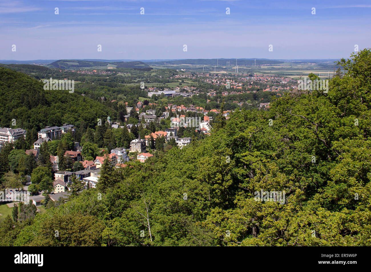Vue sur Bad Harzburg, Harz, Basse-Saxe, Allemagne, Europe Banque D'Images Vue sur Bad Harzburg, Harz, Basse-Saxe, Allemagne, Europe Banque D'Images