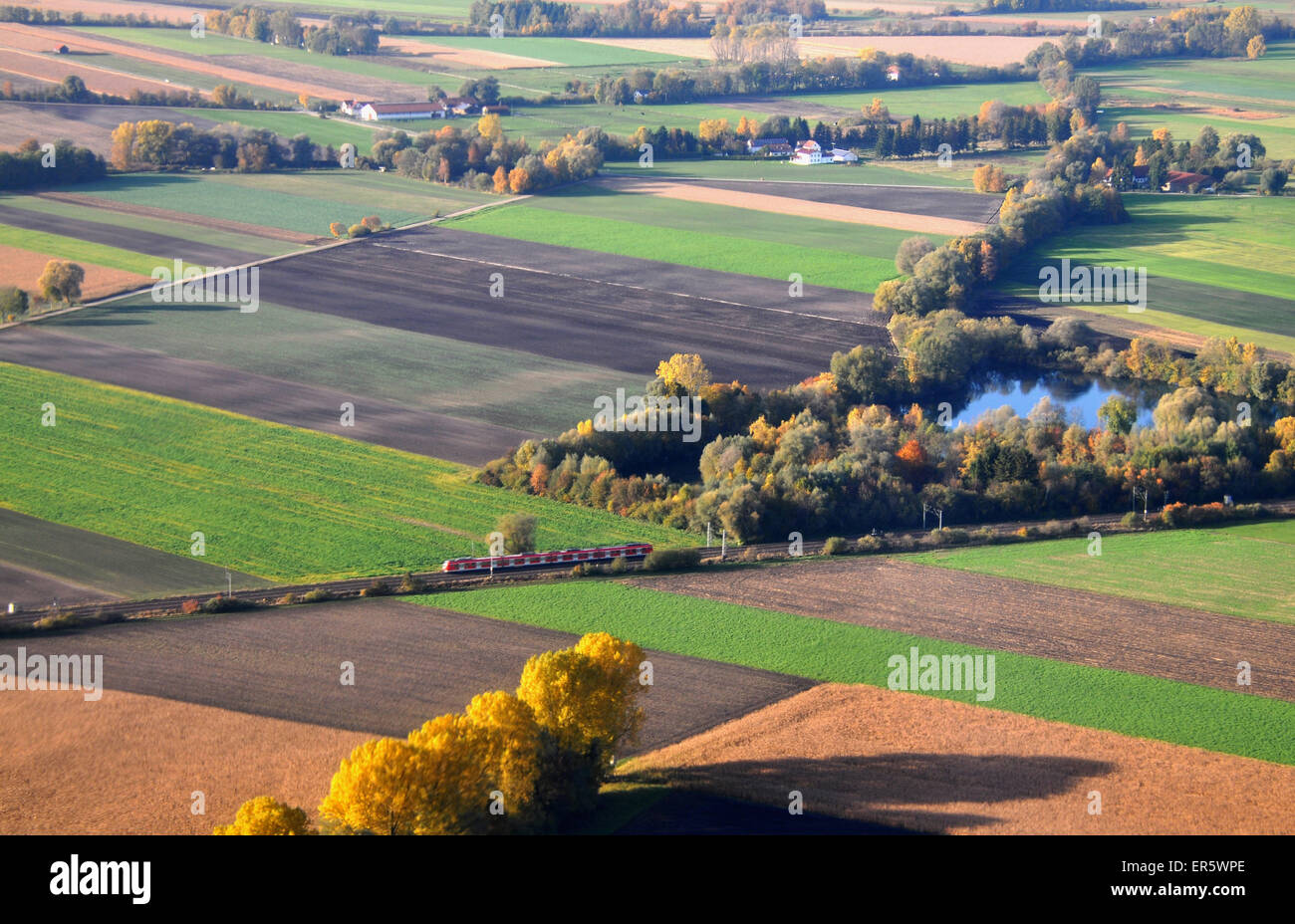 Vue depuis un avion, S-Bahn de l'aéroport, Munich, Bavière, Allemagne Banque D'Images