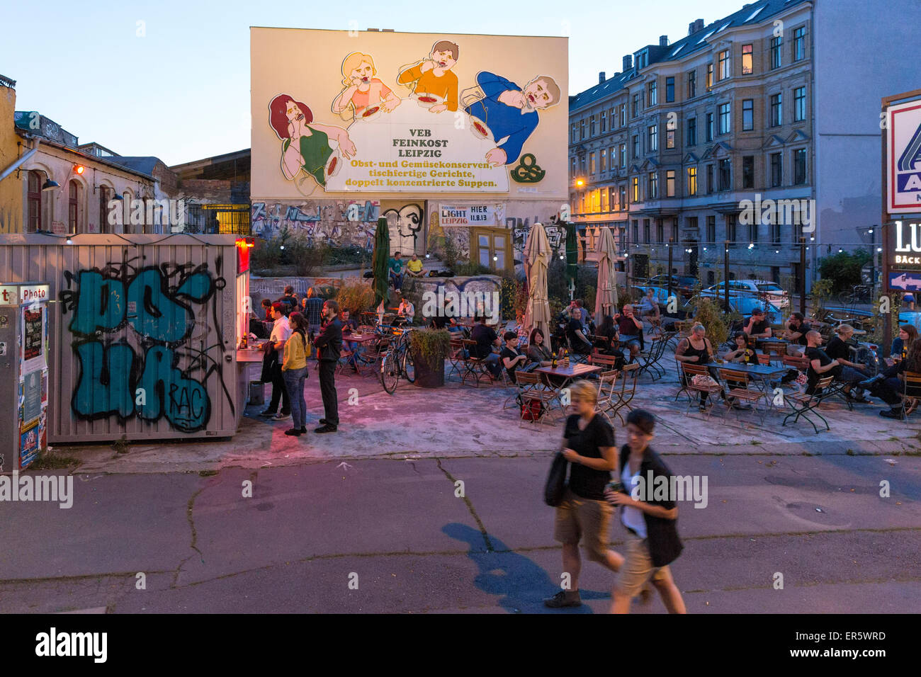 Jardin de bière dans Loeffelfamilie VEB Feinkost, Leipzig, Saxe, Allemagne Banque D'Images