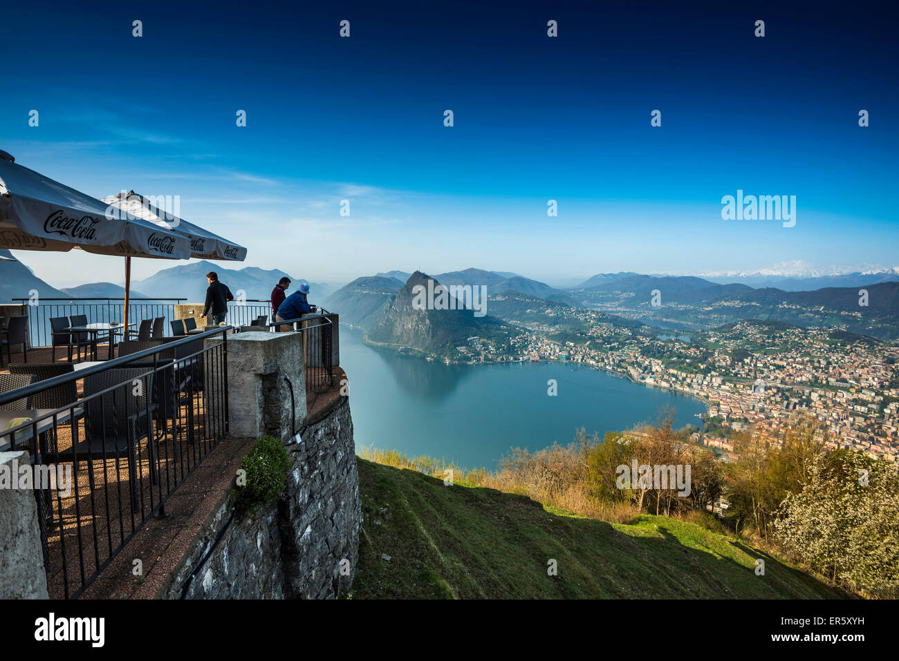 Vue panoramique, Monte Bre, Lugano, Lac de Lugano, Canton du Tessin, Suisse Banque D'Images