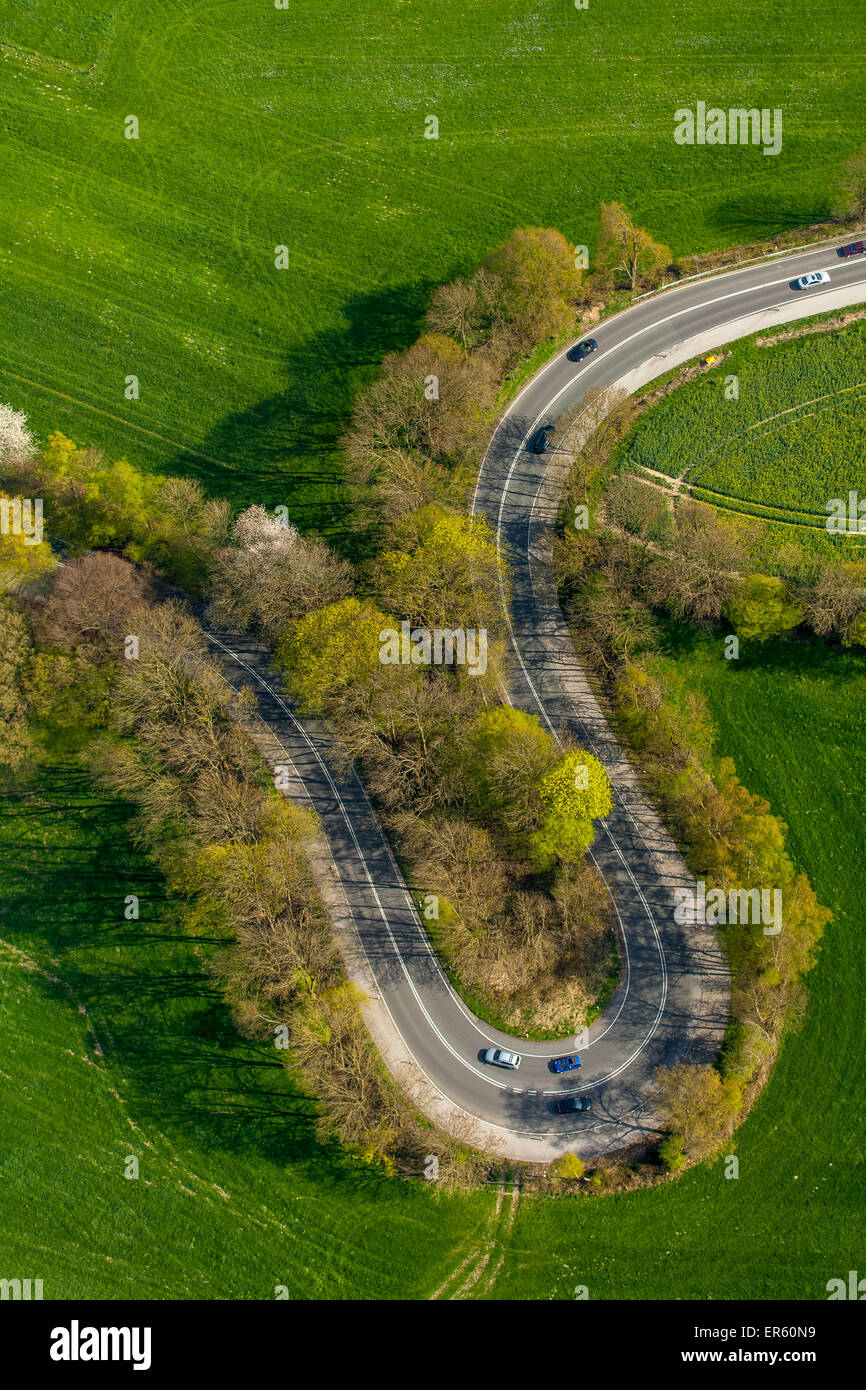 Virage en épingle à une route, vue aérienne, Neviges, Velbert, Ruhr, Rhénanie du Nord-Westphalie, Allemagne Banque D'Images