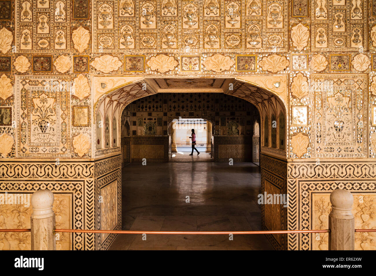 Entrée de la galerie des glaces, au Fort d'Amber, Jaipur, Rajasthan, Inde Banque D'Images