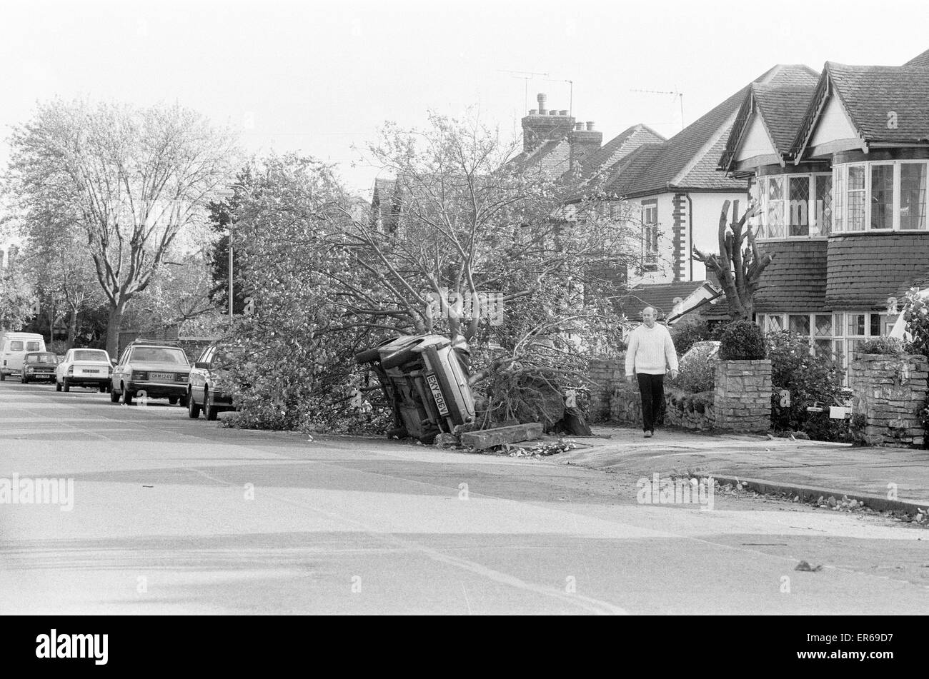 La grande tempête de 1987 s'est produit la nuit du 15 au 16 octobre 1987. Un système météorologique exceptionnelle des vents dus à frapper une grande partie du sud de l'Angleterre et le nord de la France. C'était la pire tempête à frapper l'Angleterre depuis la grande tempête de 1703. Dommage a été l'esti Banque D'Images