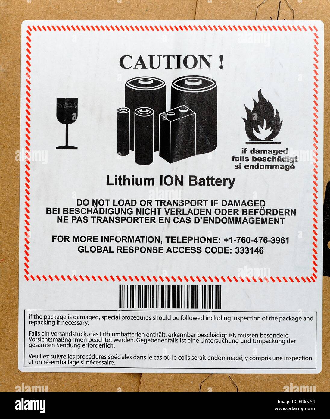 étiquette batterie lithium ion Banque de photographies et d'images à haute  résolution - Alamy
