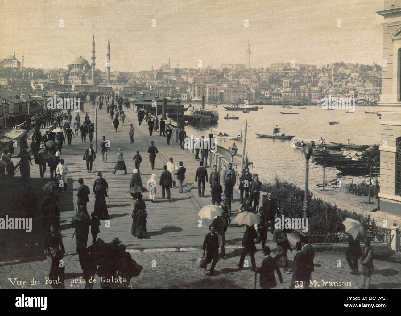 Vue du pont de Galata. Le pont de Galata, Istanbul. Date entre 1870 et 1900. Banque D'Images