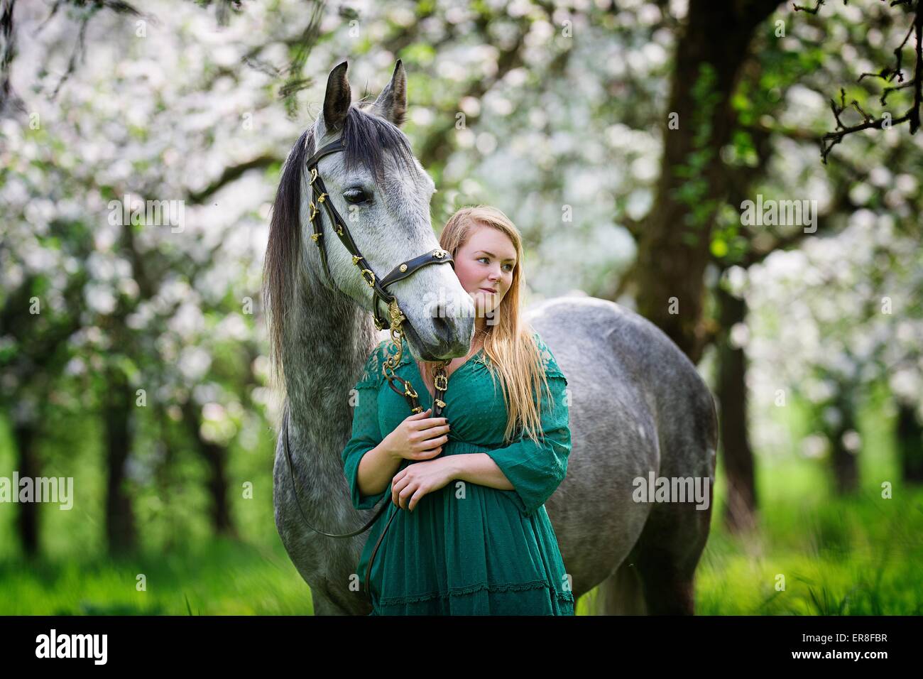 Femme et demi-sang Banque D'Images