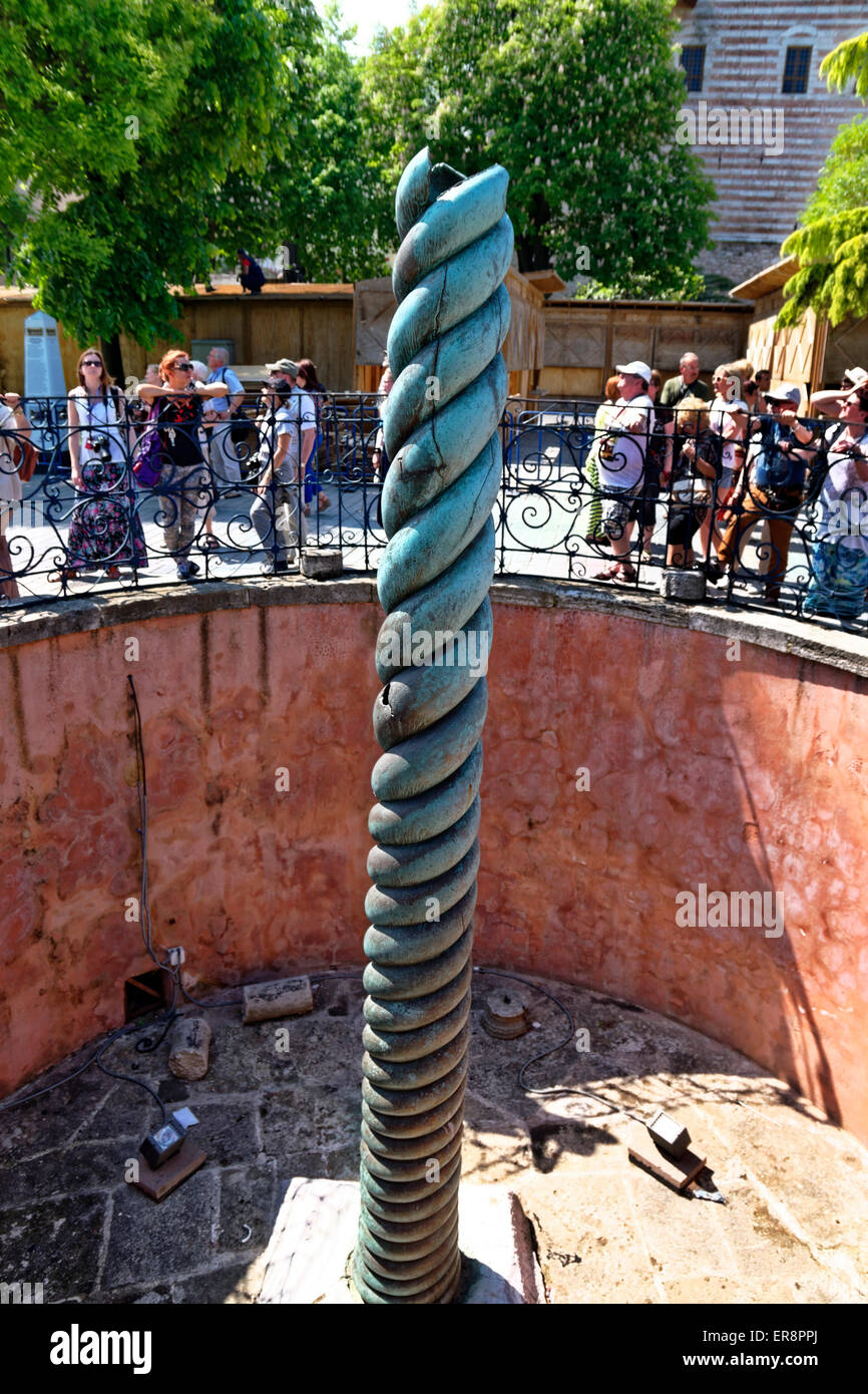 Le Serpent à l'origine de la colonne 4ème siècle BC grecque à l'Hippodrome, Sultanahmet, Istanbul, Turquie. Banque D'Images