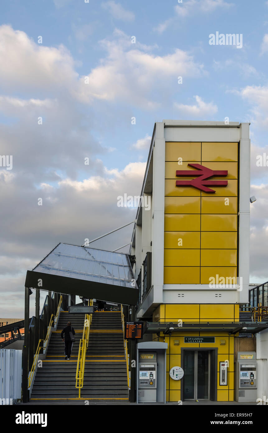 Nouvel accès à la gare d'East Croydon Banque D'Images