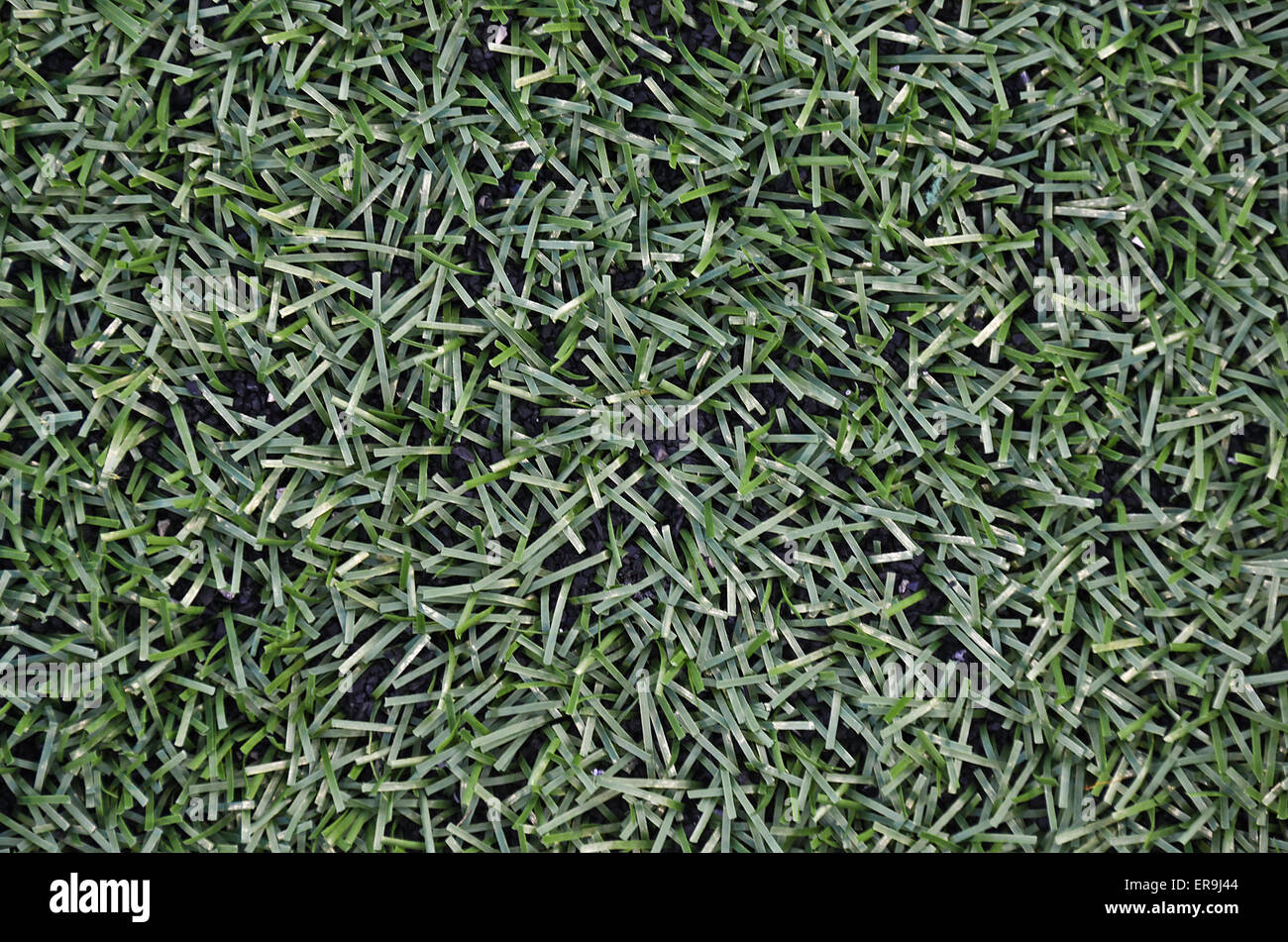 Close up de gazon artificiel sur le terrain de football. Banque D'Images