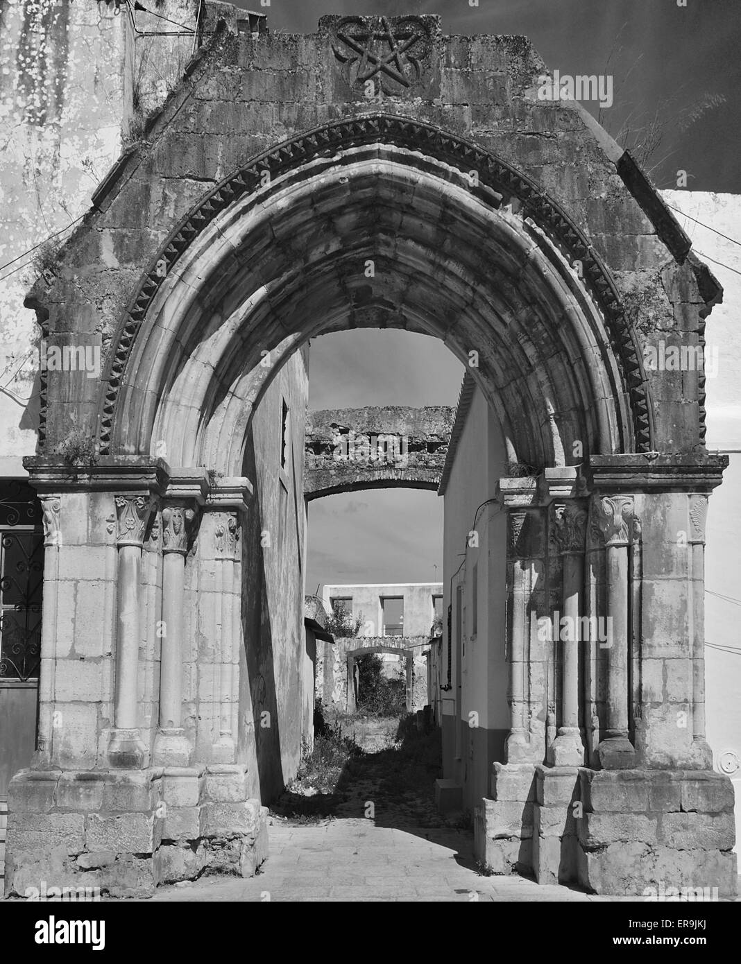 Portail d'une église médiévale de Loulé, Portugal Banque D'Images