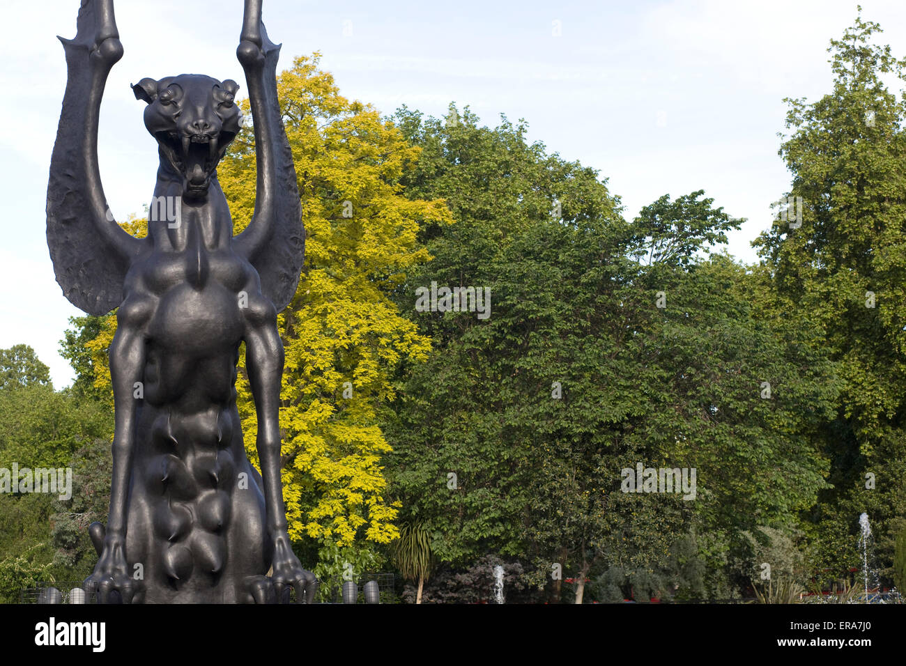 Elle Guardian Statue par l'artiste Dashi Namdakov Banque D'Images