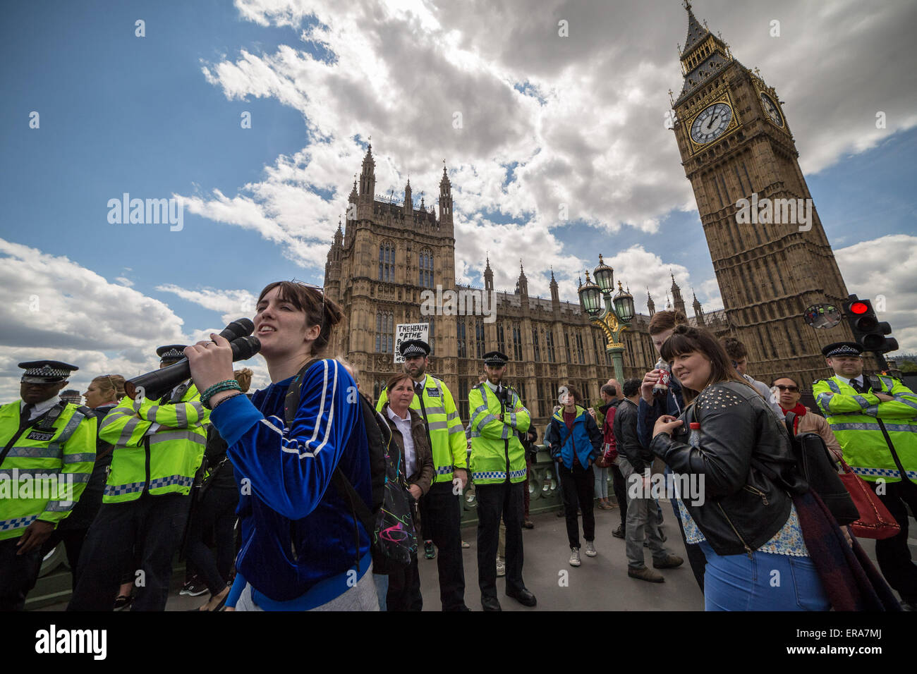 Londres, Royaume-Uni. 30 mai, 2015. Anti-Austerity protester de Westminster Bridge Crédit : Guy Josse/Alamy Live News Banque D'Images
