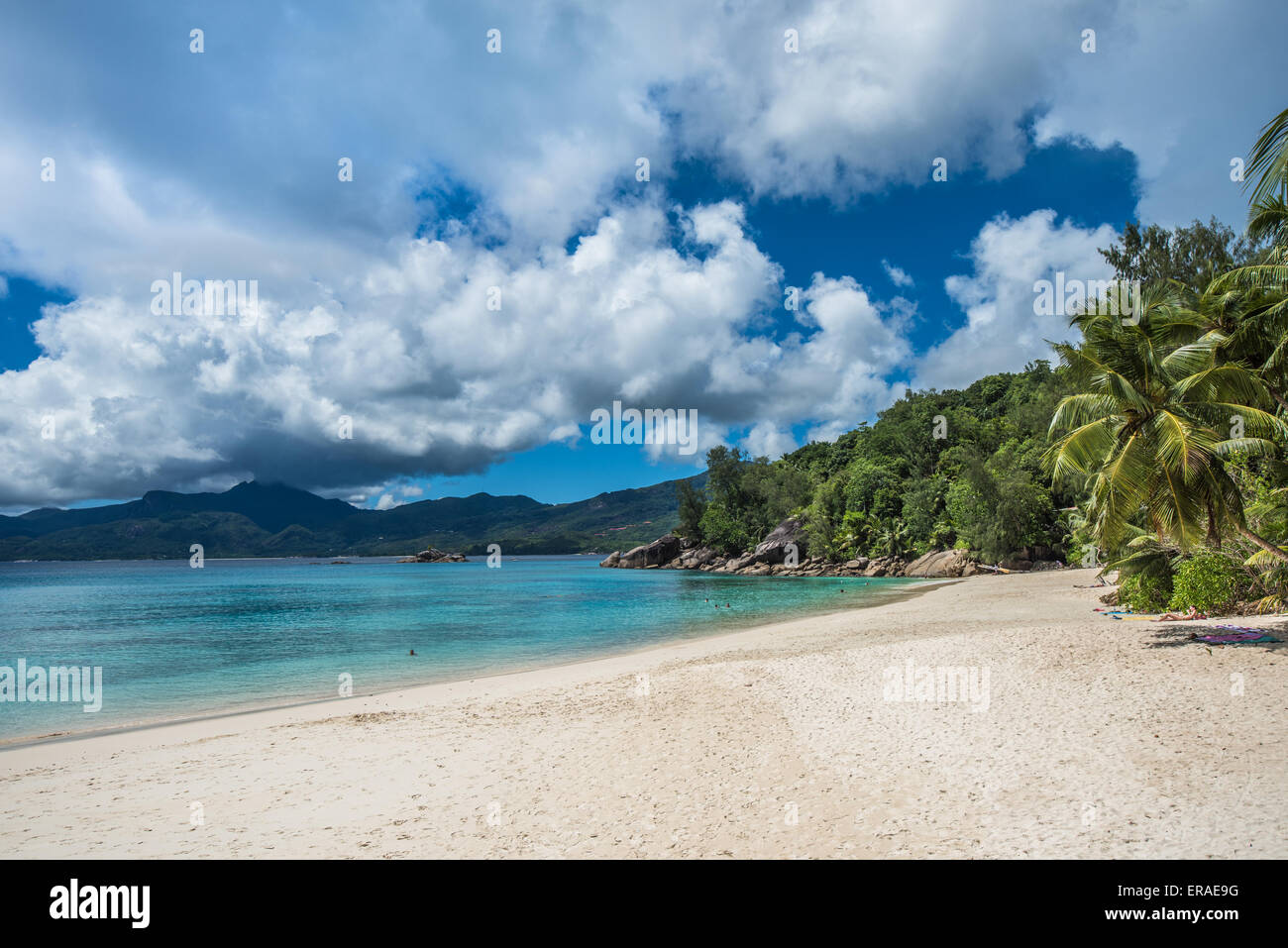 Anse Soleil tropical beach, l'île de Mahé, Seychelles Banque D'Images