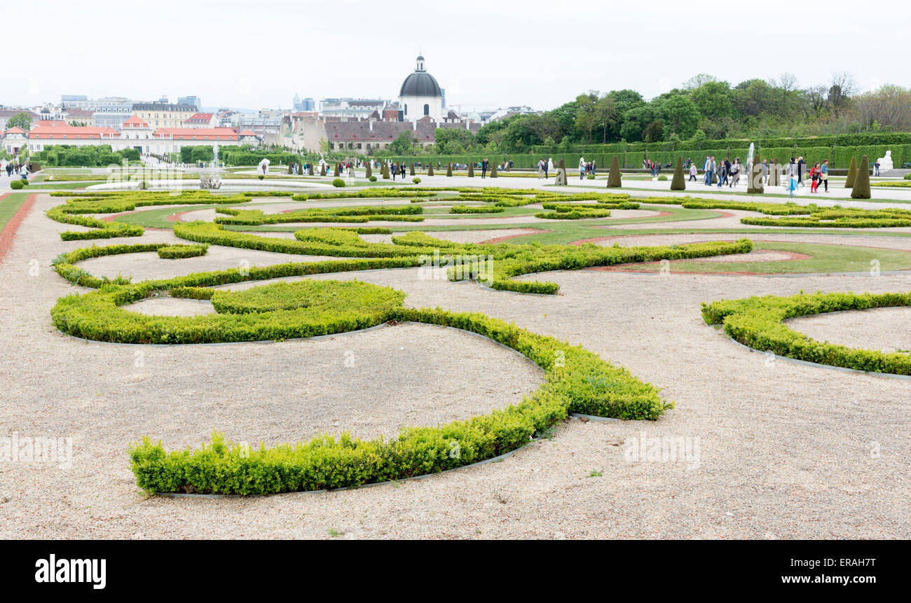 Le Belvedere est un bâtiment historique complexe à Vienne, Autriche, constitué de deux palais baroques (le Belvédère supérieur et inférieur Banque D'Images