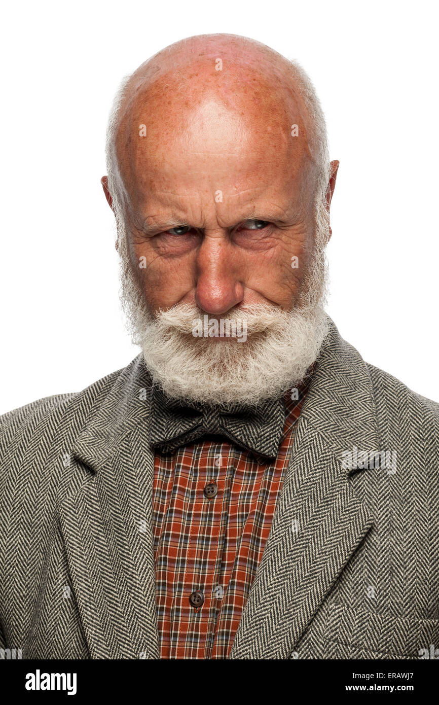 Vieil homme avec une grande barbe et un sourire sur fond blanc Photo ...