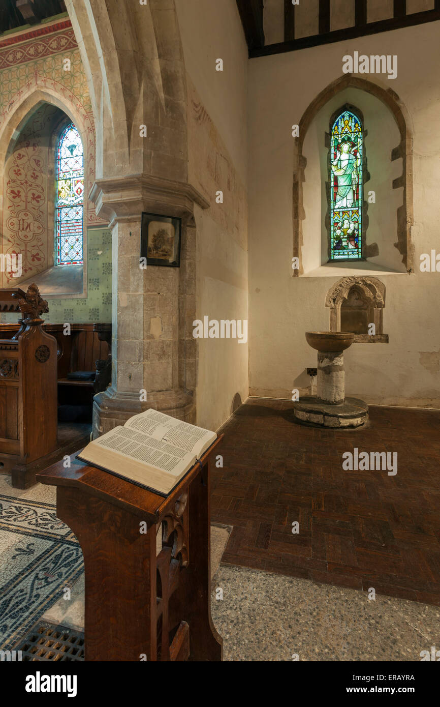 Intérieur de l'église St Pierre en Village Preston, Brighton, Angleterre. Banque D'Images