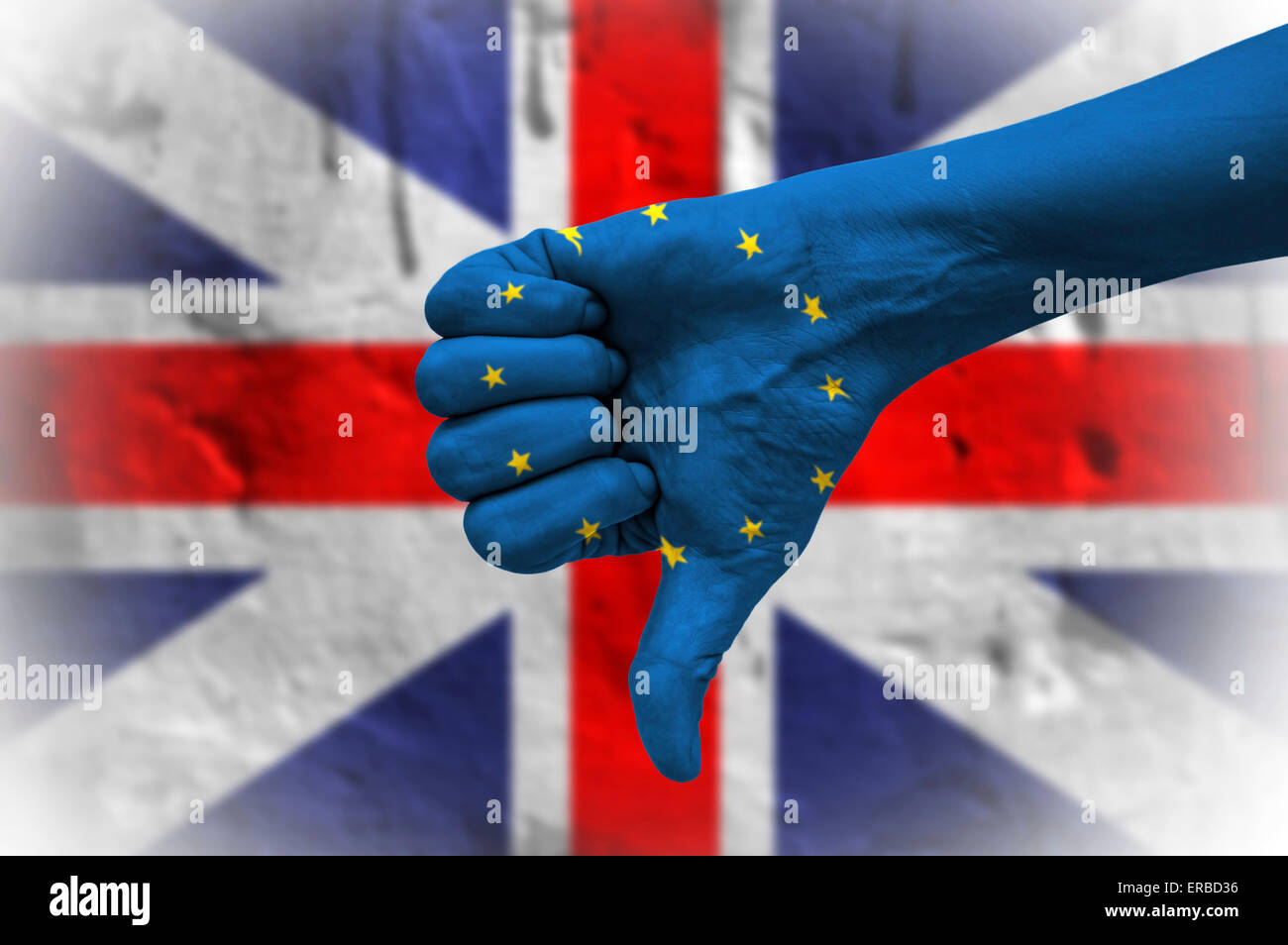 Référendum sur l'adhésion du Royaume-Uni de l'Union européenne. La main avec le pouce vers le bas. Banque D'Images