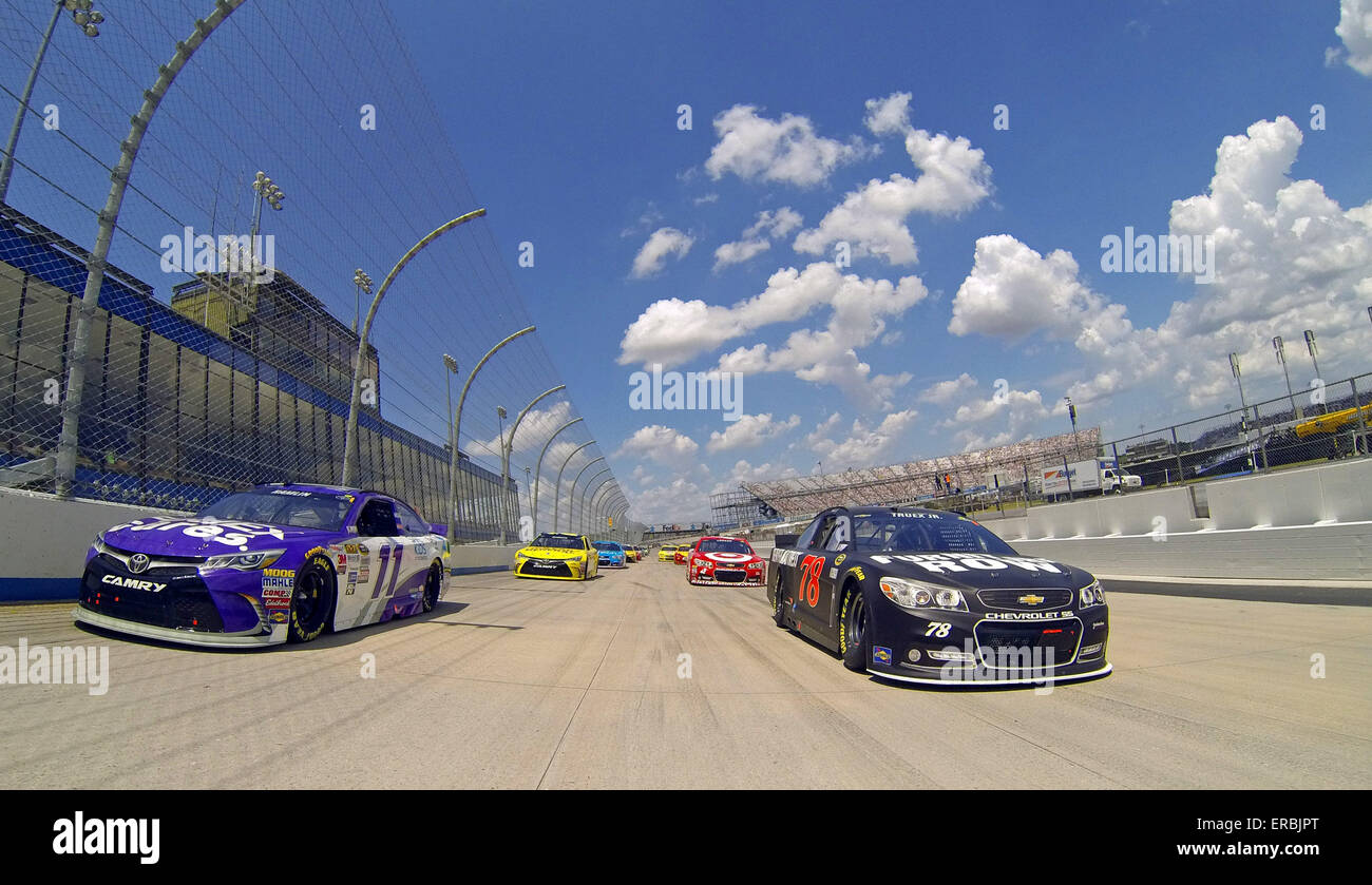 Dover, DE, USA. 31 mai, 2015. La NASCAR Sprint Cup Series équipes prennent la piste pour la FedEx 400 bénéficiant Autism Speaks at Dover International Speedway de Dover, DE. Credit : csm/Alamy Live News Banque D'Images