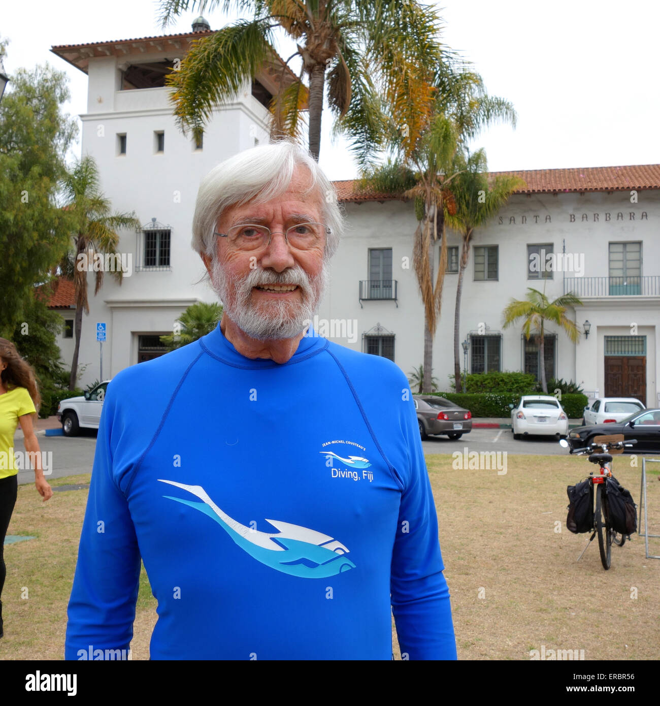 Santa Barbara, Californie, USA. 31 mai, 2015. Jean-Michel Cousteau parle à un déversement de pétrole protester en réponse à la fuite d'un oléoduc à Refugio State Beach le long de la Gaviota littoral. Credit : Lisa Werner/Alamy Live News Banque D'Images