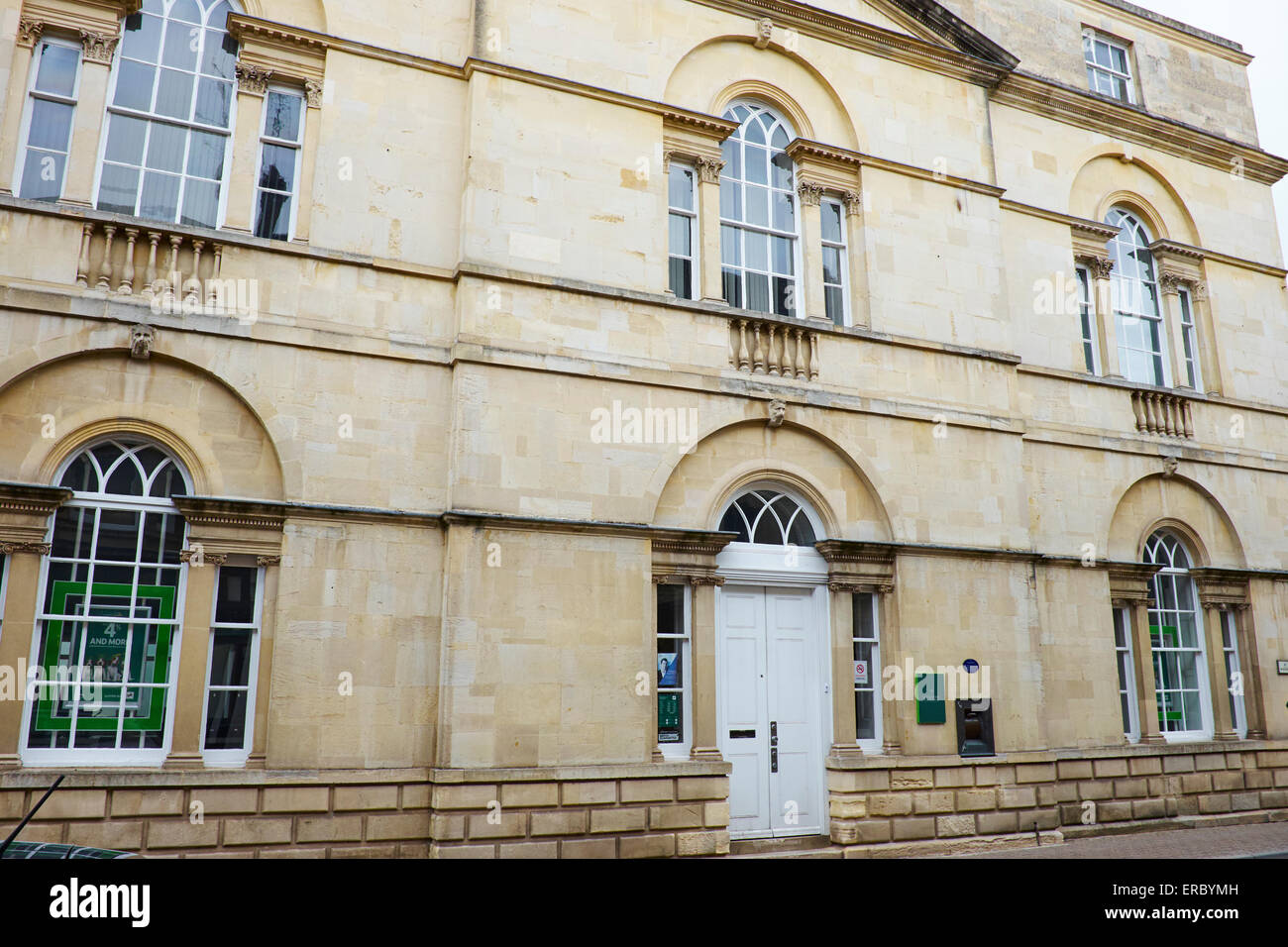 La Lloyds Bank Une fois que la maison d'un riche marchand de laine Castle Street Cirencester Gloucestershire UK Banque D'Images