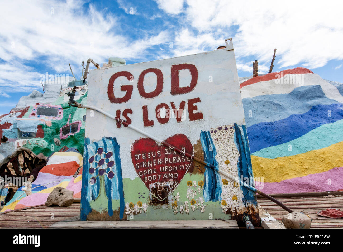 "Dieu est amour" une partie de l'art projet connu sous le nom de salut Mountain créé par le regretté Leonard Knight. Banque D'Images