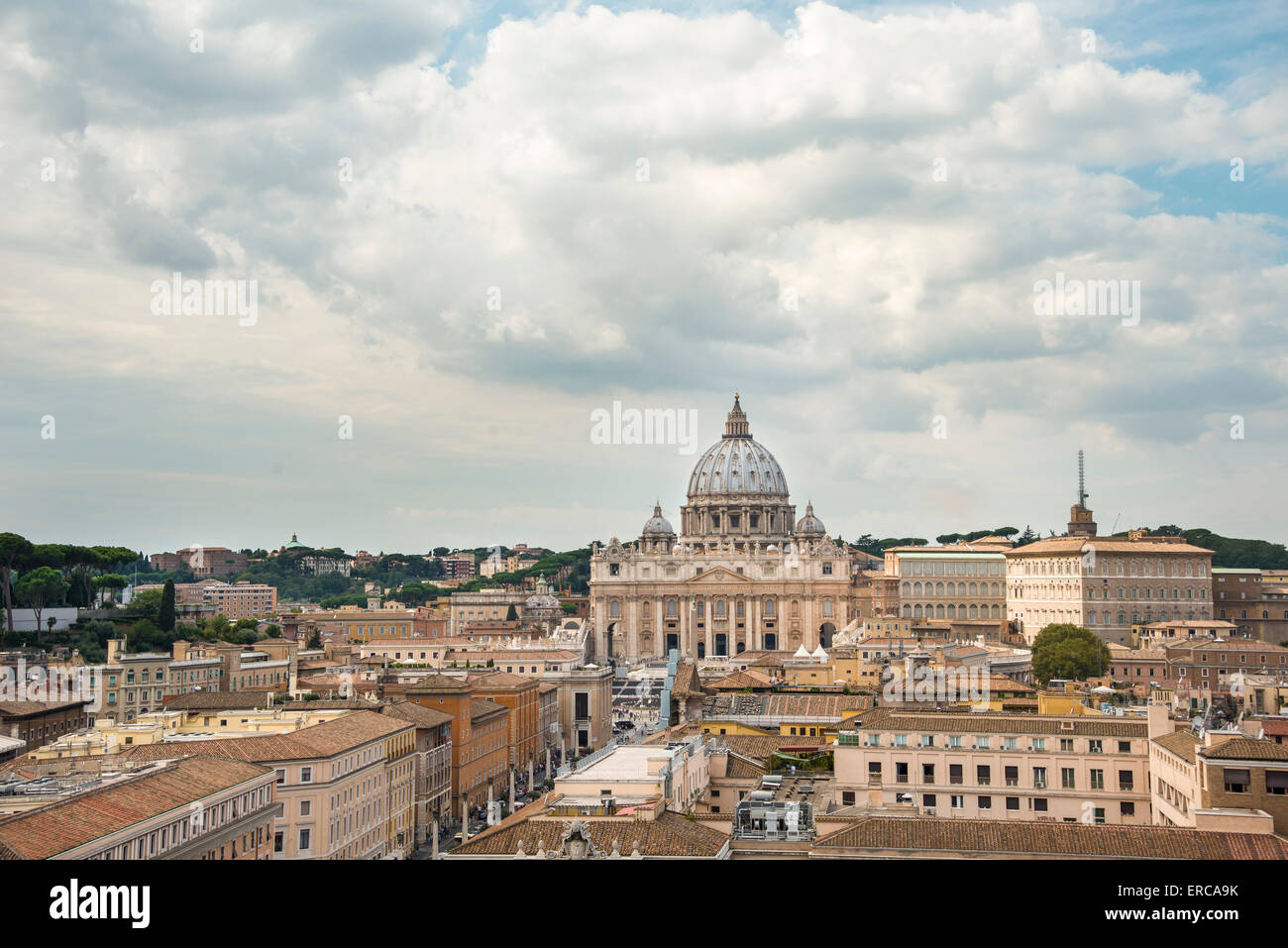 La Basilique St Pierre et des musées du Vatican, Vatican, Rome, Latium, Italie Banque D'Images