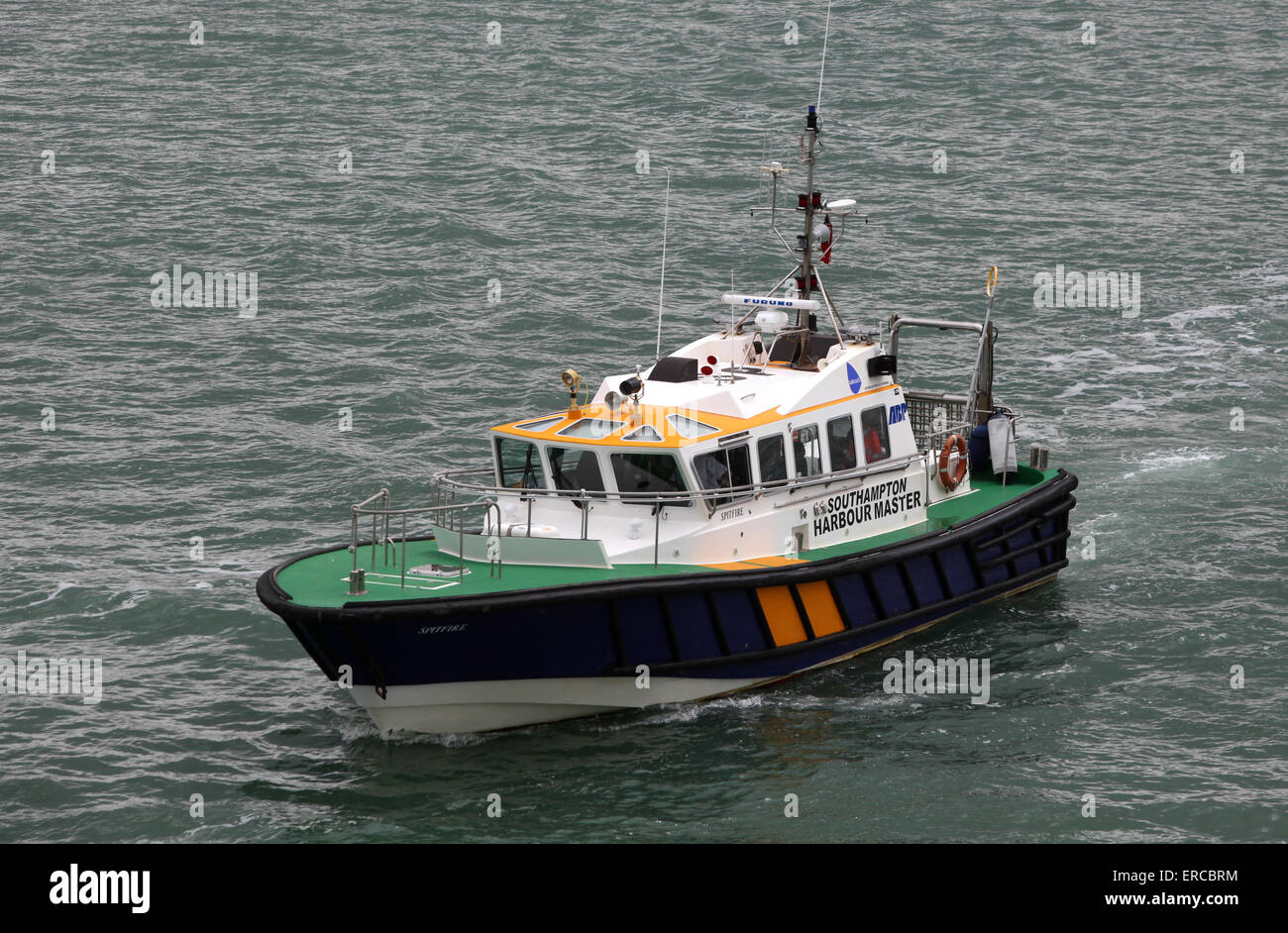 Le capitaine du port de Southampton en bateau les eaux de Southampton Banque D'Images
