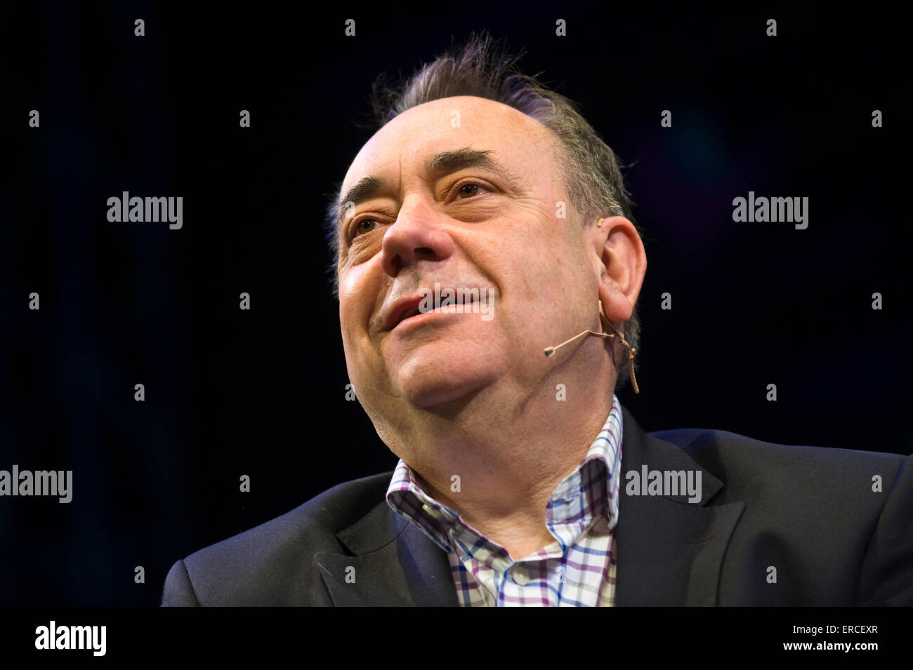 Alex Salmond MP MSP auteur et homme politique s'exprimant sur scène à Hay Festival 2015 Banque D'Images
