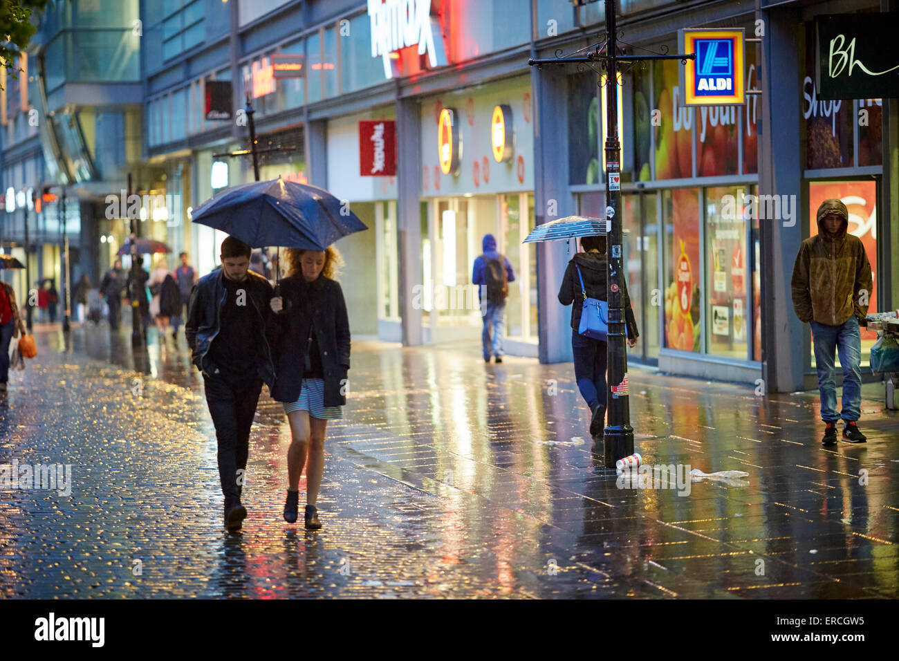 Market Street Manchester sous la pluie UK Grande-bretagne British United Kingdom Europe European island Angleterre Anglais isle nort Banque D'Images