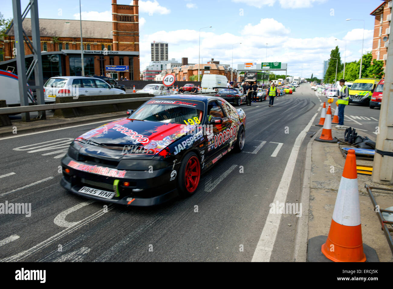 Coventry, West Midlands, Royaume-Uni, le 31 mai, 2015. La 2e Coventry MotoFest a eu lieu pendant le week-end du 30 et 31 mai 2015. L'anneau intérieur de la ville-route était fermée et défilé de voitures sport effectué tours et la dérive des performances. Crédit : Jamie Gray/Alamy Live News Banque D'Images