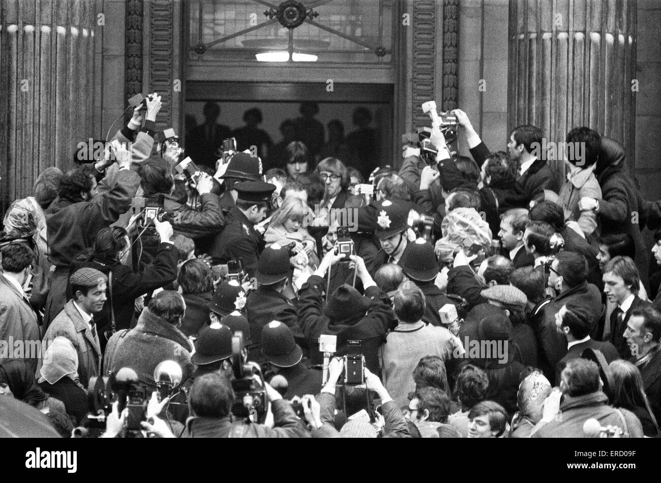 Mariage civil de Paul McCartney et Linda Eastman, Marylebone Register Office, Londres, 12 mars 1969. Banque D'Images