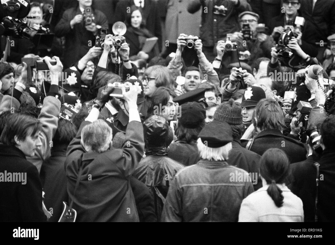Mariage civil de Paul McCartney et Linda Eastman, Marylebone Register Office, Londres, 12 mars 1969. Banque D'Images