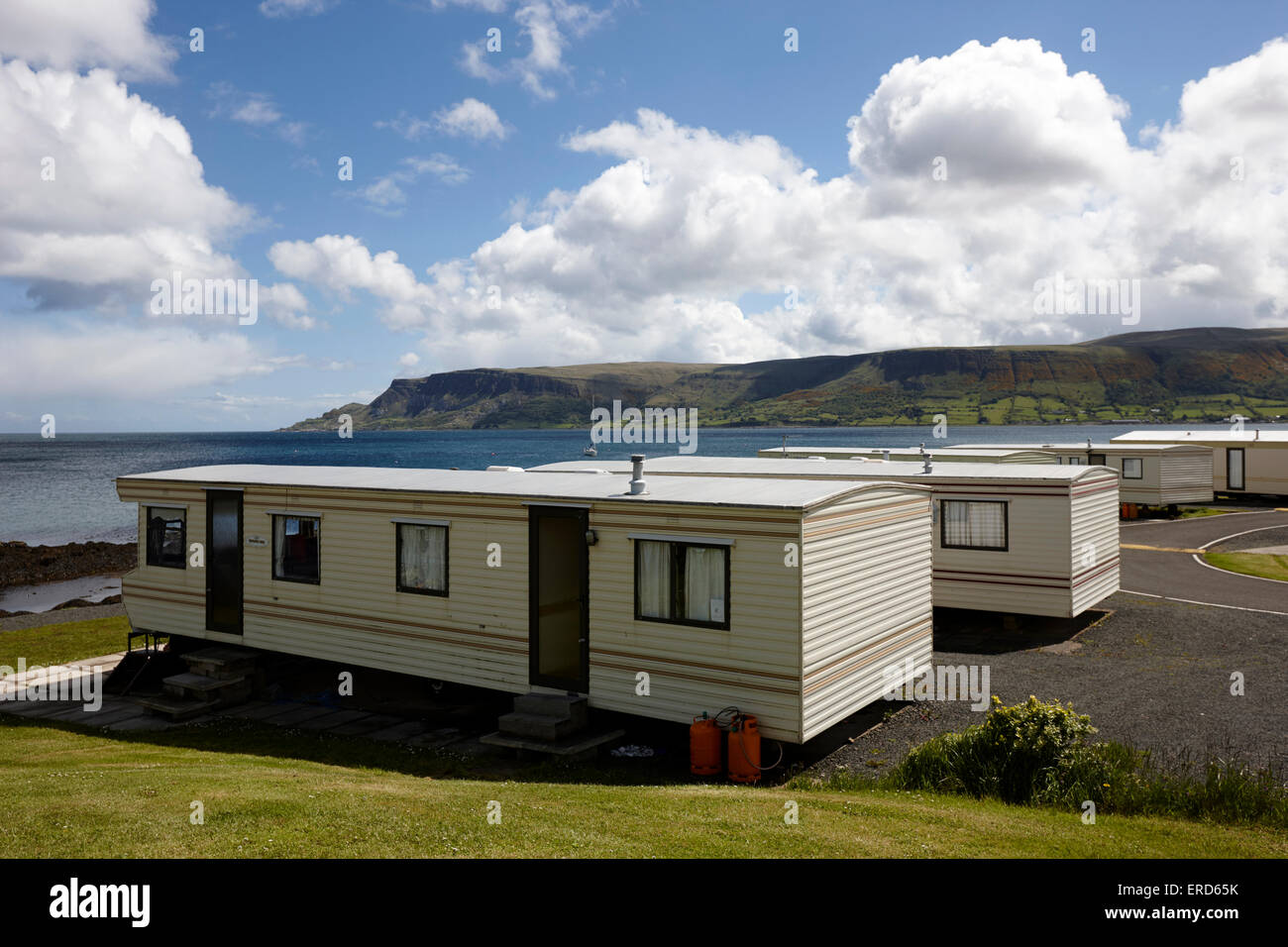 Caravanes statiques mobiles sur Caravan Park Cushendall le comté d'Antrim en Irlande du Nord UK Banque D'Images