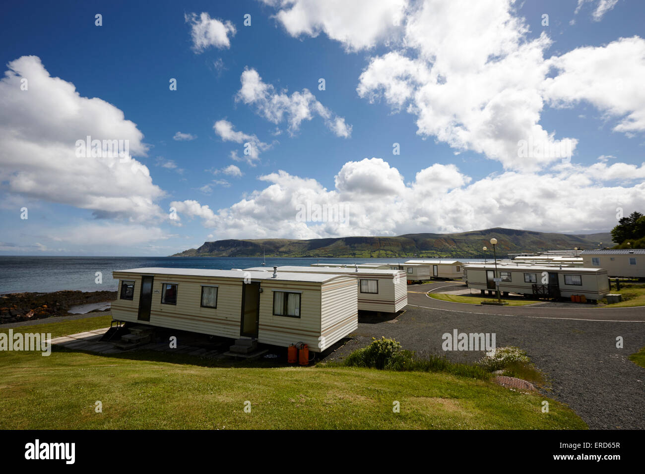 Caravanes statiques mobiles sur Caravan Park Cushendall le comté d'Antrim en Irlande du Nord UK Banque D'Images