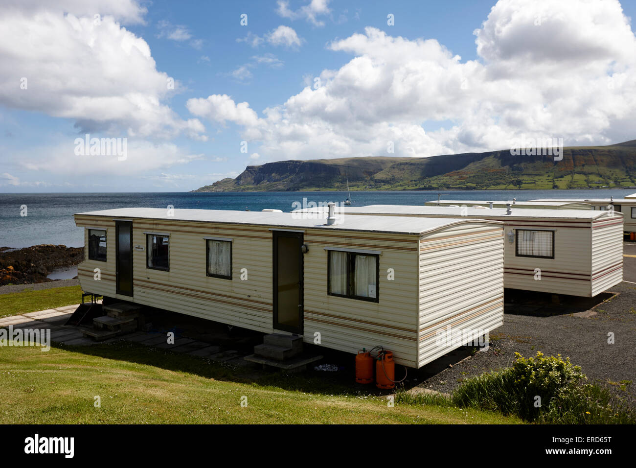 Caravanes statiques mobiles sur Caravan Park Cushendall le comté d'Antrim en Irlande du Nord UK Banque D'Images