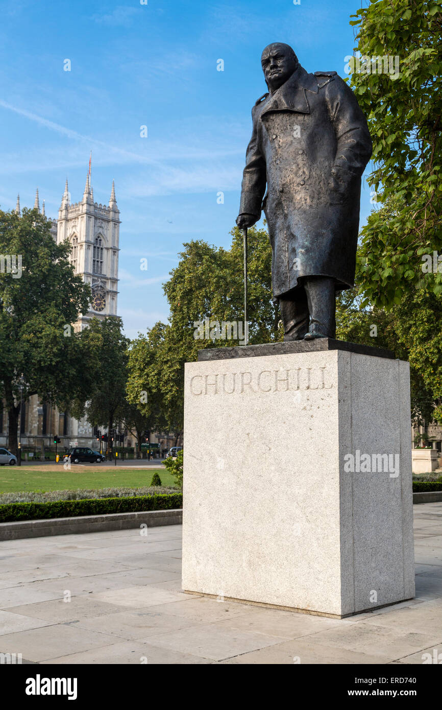 Royaume-uni, Angleterre, Londres. Winston Churchill Statue, Place du Parlement. Banque D'Images