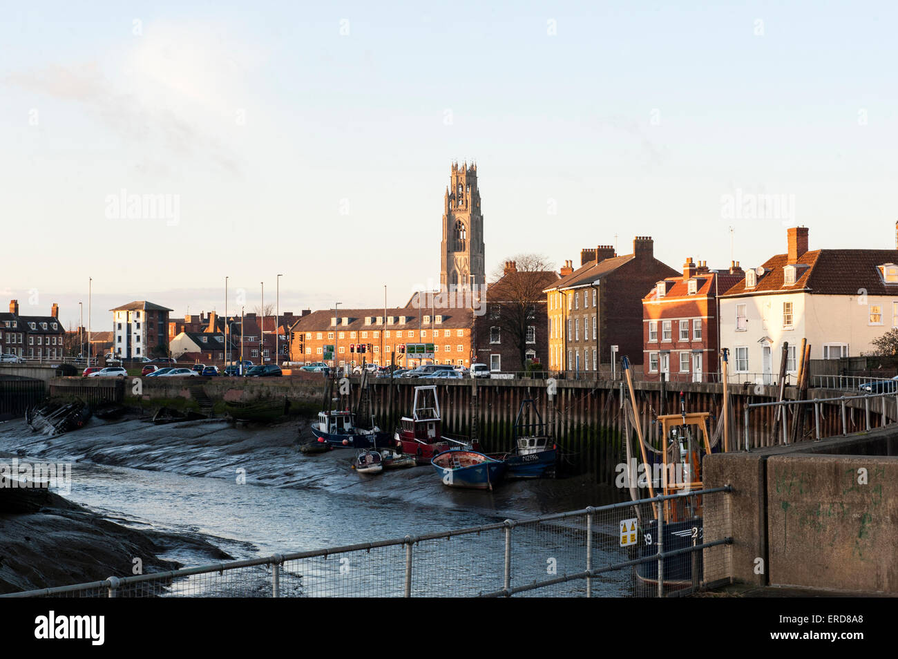 Marée basse dans le port de Boston, England Banque D'Images